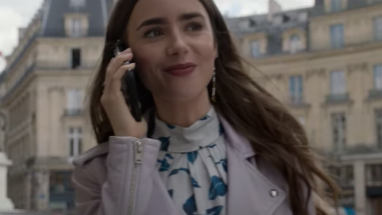  Emily in Paris: Season One : Darren Star, Lily Collins: Movies  & TV